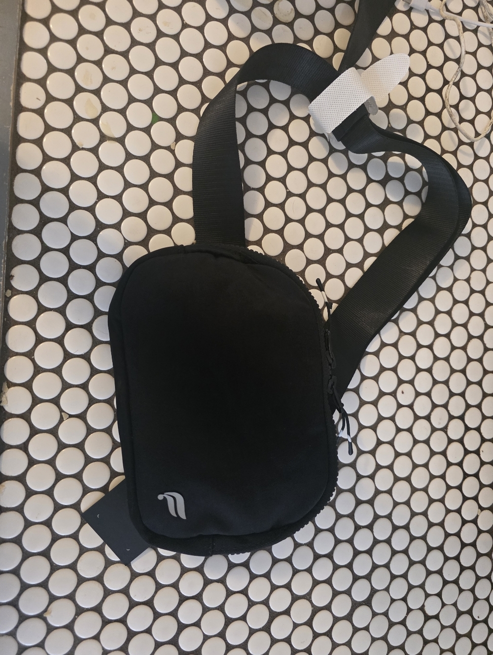 Fabletics Black Crossbody Sling Bag - Picture 5 of 5